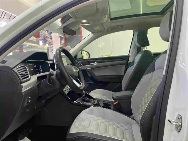 Volkswagen Tayron 2024 330TSI 2WD Luxury Plus Advanced — Фото автомобиля 6