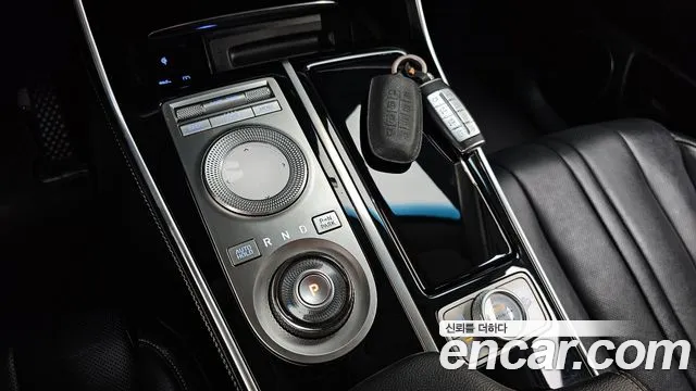 Genesis GV80 — Фото автомобиля 12