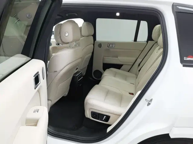 Li Auto L7 — Фото автомобиля 15