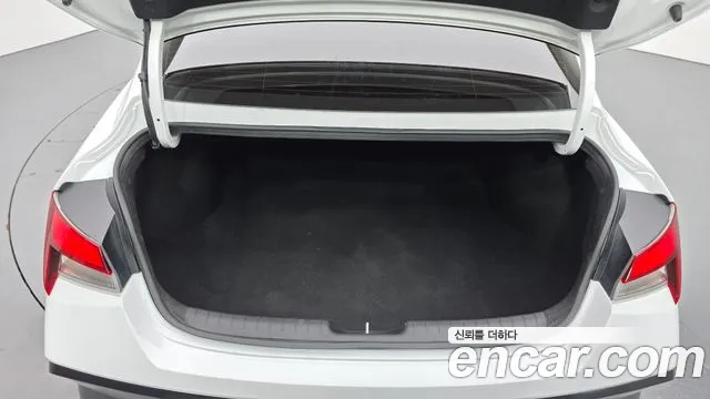 Hyundai AVANTE Новый Avante (CN7) — Фото автомобиля 20