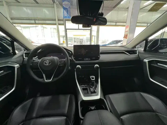Toyota Wildlander — Фото автомобиля 6