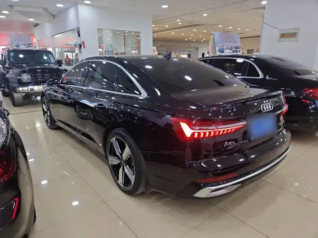 Audi A6L — Фото автомобиля 9