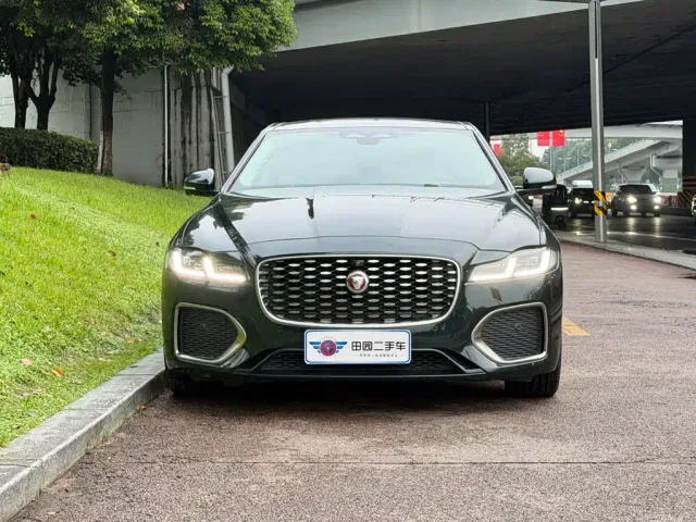 Jaguar XFL — Фото автомобиля 2
