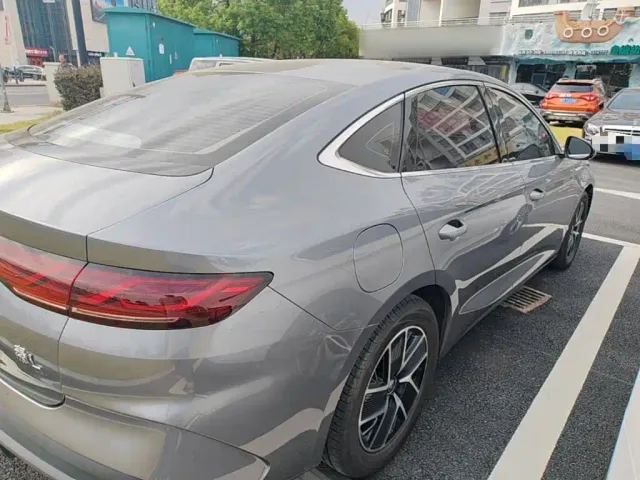BYD Qin L — Фото автомобиля 6