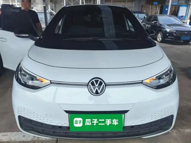 Volkswagen ID.3 — Фото автомобиля 2