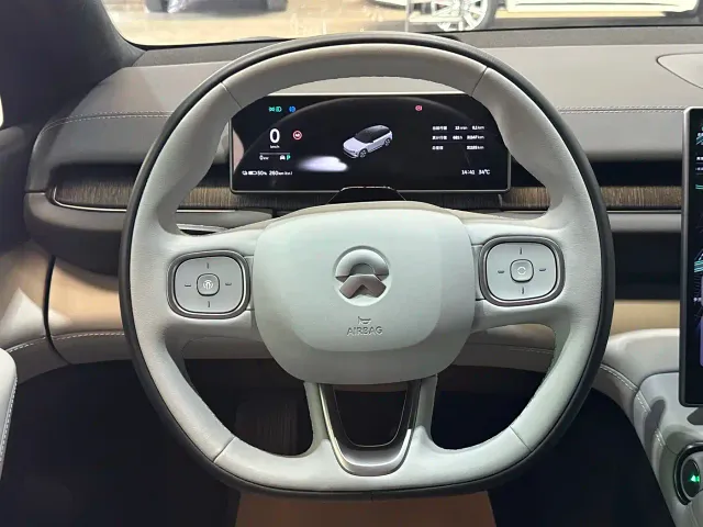 Nio ES6 — Фото автомобиля 16