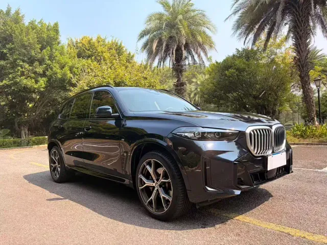 Фотография автомобиля — BMW X5