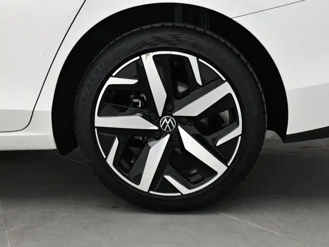 Volkswagen Lamando — Фото автомобиля 8