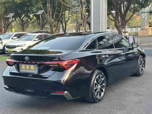 Toyota Avalon — Фото автомобиля 7