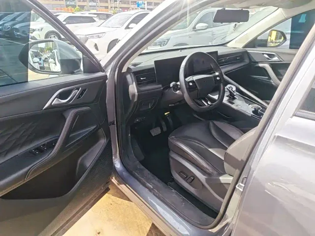 Roewe RX5 — Фото автомобиля 15