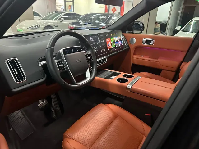 Li Auto L9 — Фото автомобиля 15