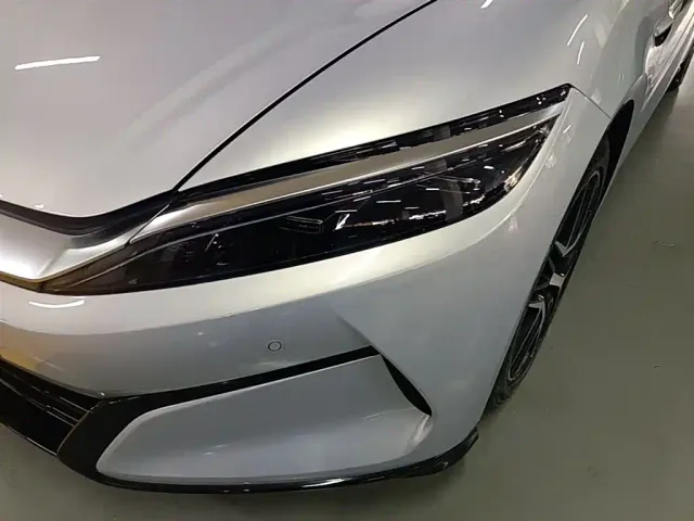 BYD Han L — Фото автомобиля 23