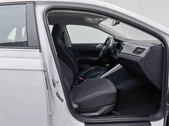 Volkswagen Polo — Фото автомобиля 23
