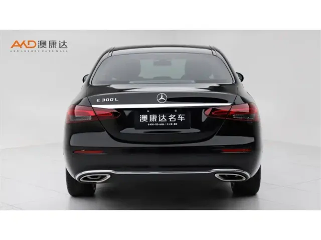 Mercedes-Benz E-Class — Фото автомобиля 4