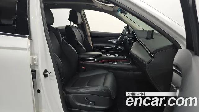 Genesis GV70 2.5T Бензин AWD — Фото автомобиля 9