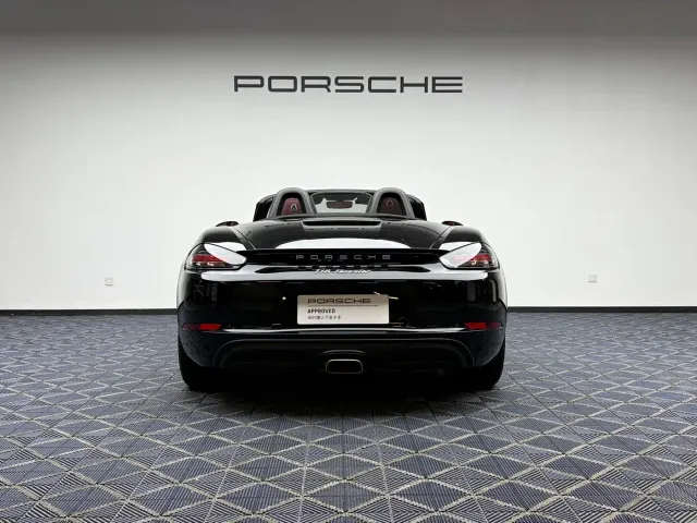 Porsche 718 — Фото автомобиля 2