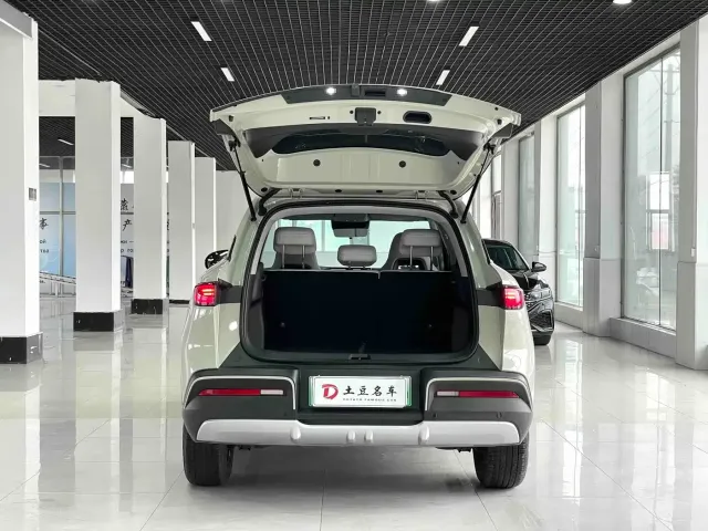 BYD Yuan UP — Фото автомобиля 15