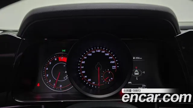 Hyundai Avante CN7 — Фото автомобиля 8