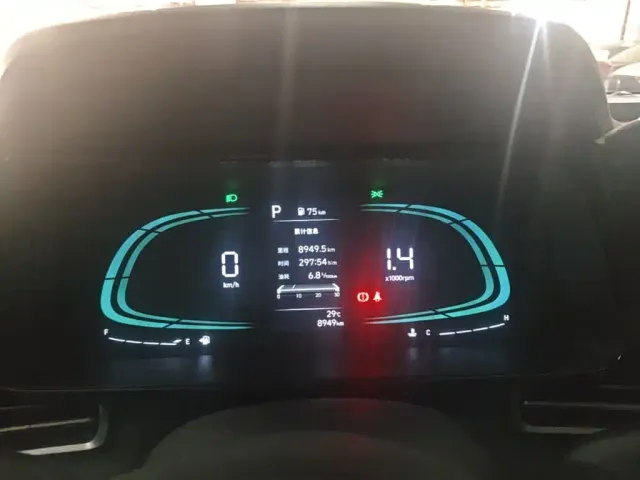 Hyundai Elantra — Фото автомобиля 11
