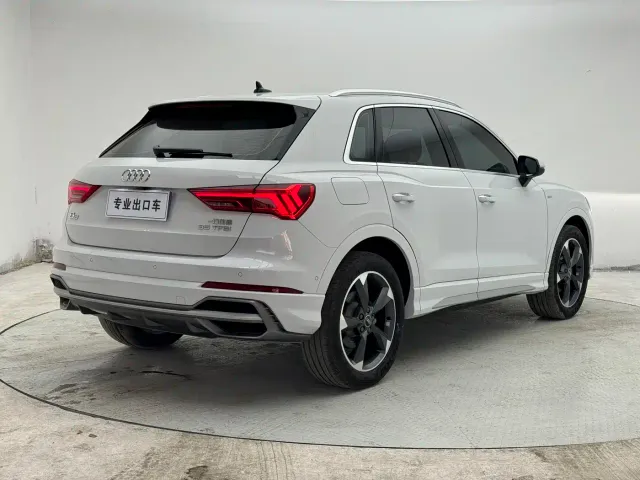 Audi Q3 — Фото автомобиля 9