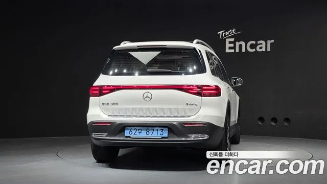 Mercedes-Benz EQB — Фото автомобиля 4