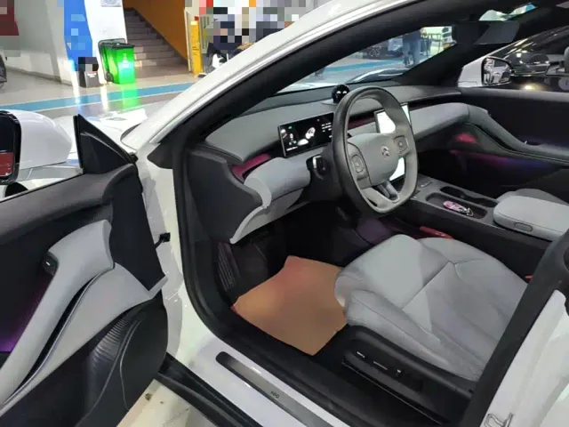 Nio ET5 Touring — Фото автомобиля 15
