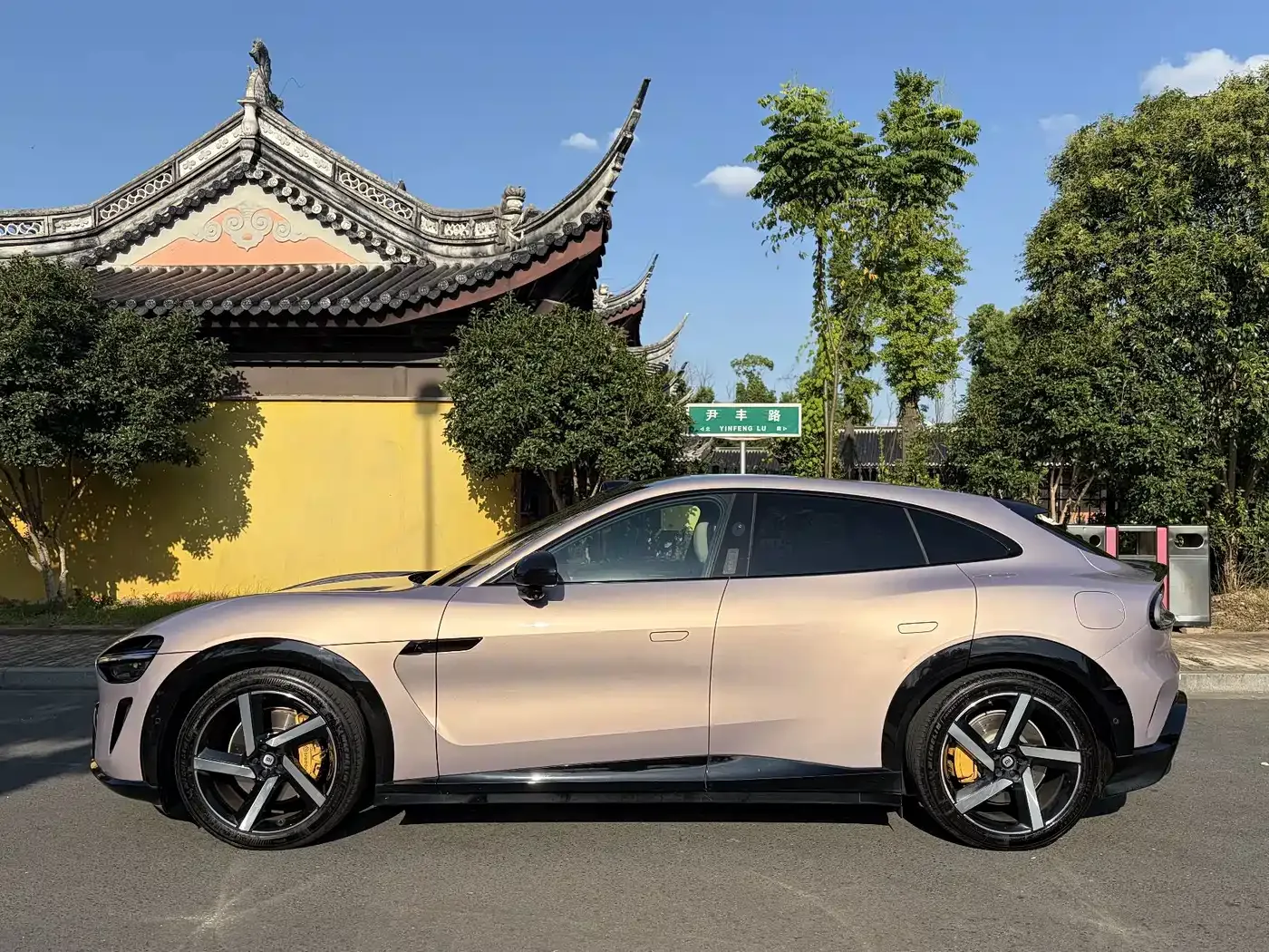 Xiaomi Auto Xiaomi YU7 2025 Ultra Long Range High Performance AWD Max Edition — Фото автомобиля 4