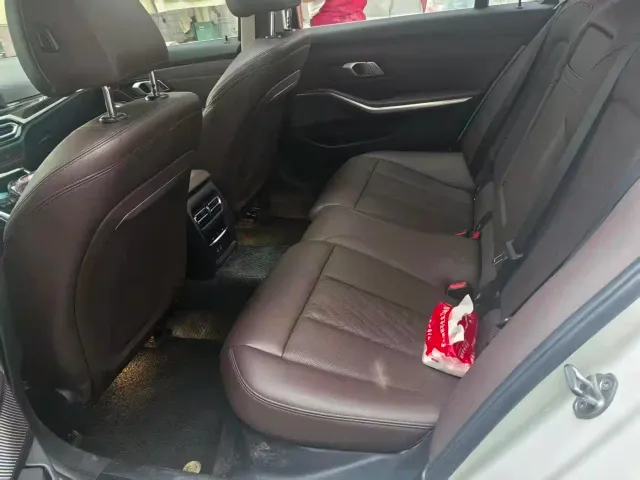 BMW 3 Series — Фото автомобиля 4