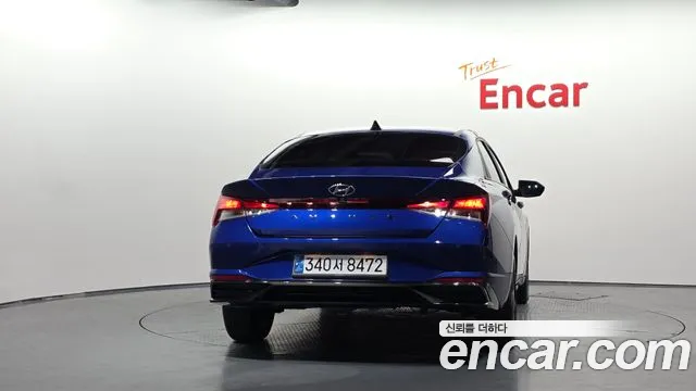 Hyundai Avante CN7 — Фото автомобиля 4