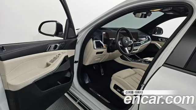 BMW X7 xDrive 40d M Sport 7 мест — Фото автомобиля 7