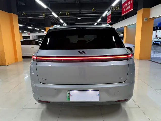 Li Auto L7 — Фото автомобиля 7