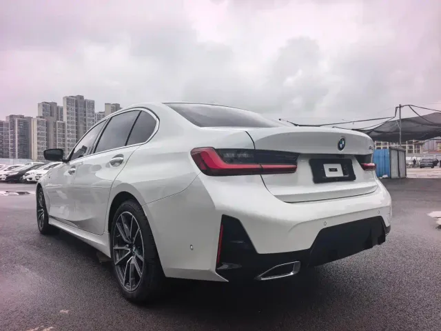 BMW 3 Series — Фото автомобиля 6