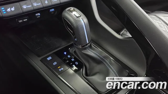 Hyundai Avante CN7 — Фото автомобиля 12