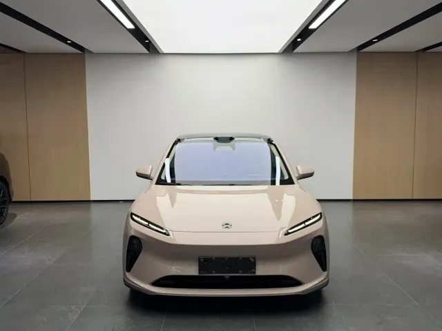 Nio ET5 — Фото автомобиля 2