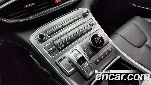 Hyundai Santafe — Фото автомобиля 9