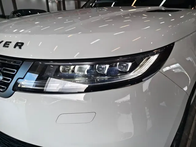 Land Rover Range Rover Sport — Фото автомобиля 4