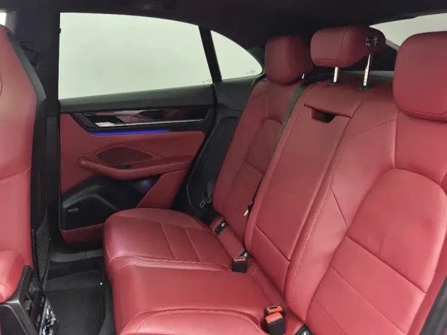 Porsche Macan EV — Фото автомобиля 14