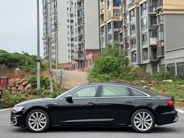 Audi A6L — Фото автомобиля 10