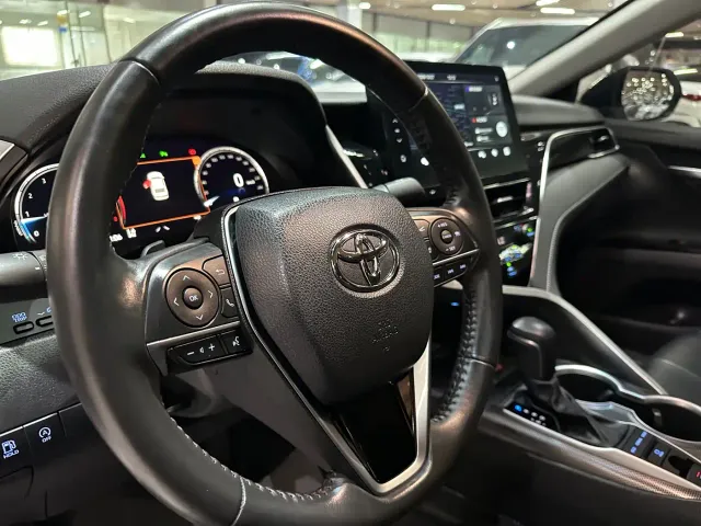 Toyota Camry — Фото автомобиля 6
