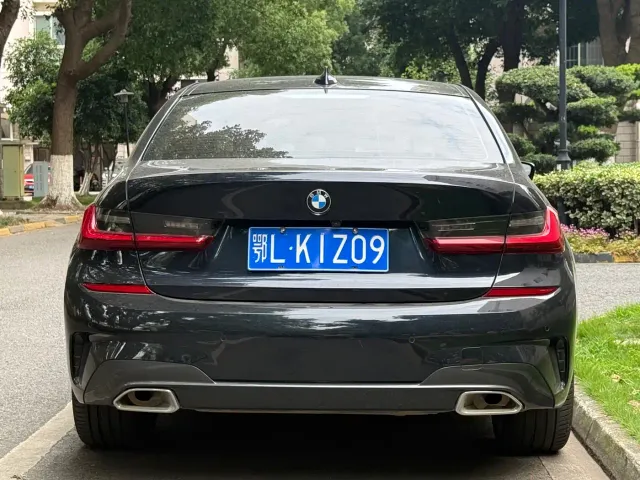 BMW 3 Series — Фото автомобиля 5