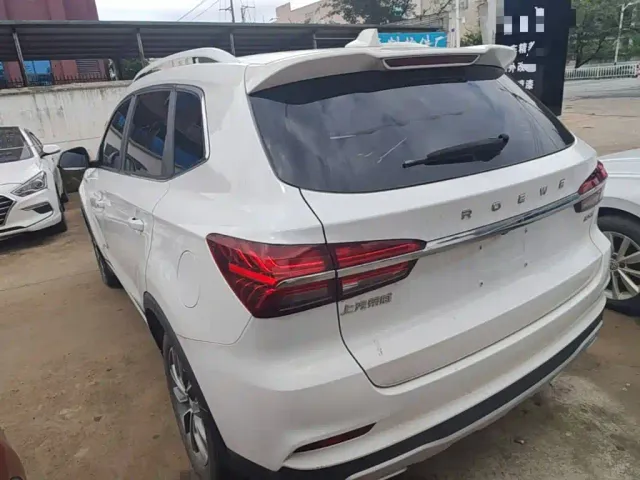 Roewe RX5 — Фото автомобиля 4