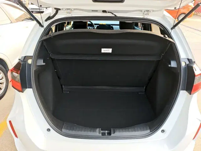 Honda Fit — Фото автомобиля 18