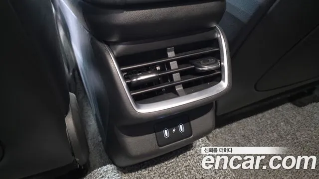 Hyundai Grandeur Grandeur (GN7) 2.5 Бензин 2WD — Фото автомобиля 20