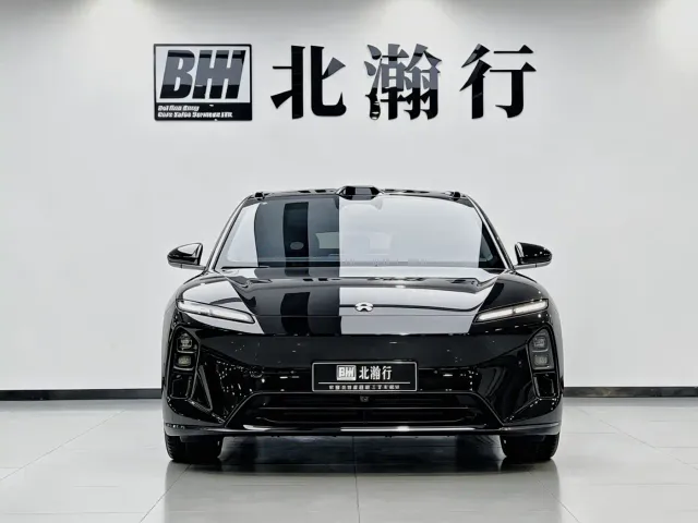 Nio ET5 Touring — Фото автомобиля 2