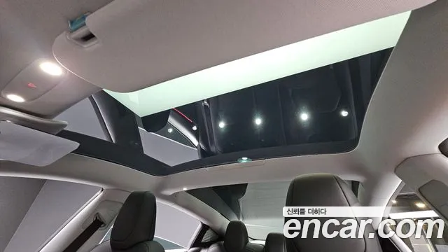 Tesla Model 3 — Фото автомобиля 19