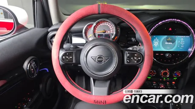 Mini Cooper Cooper 5 дверей Classic — Фото автомобиля 12
