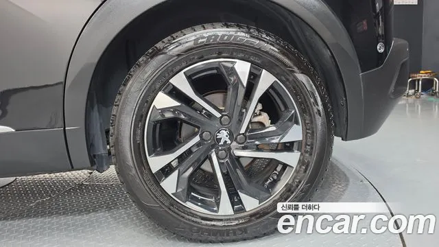 Peugeot 2008 2nd Gen — Фото автомобиля 6