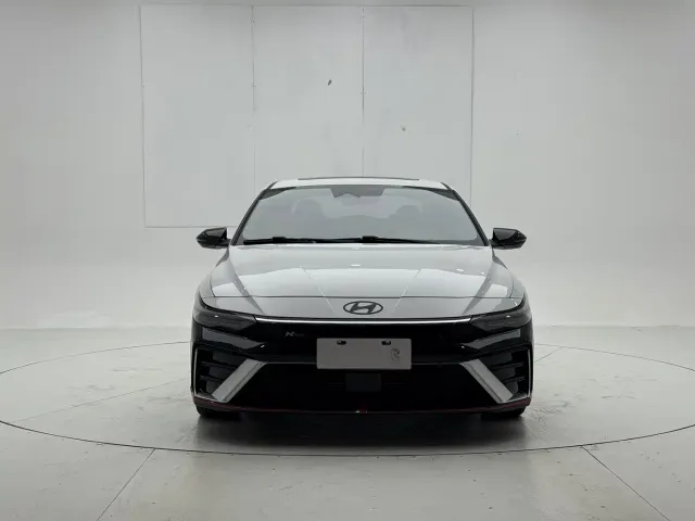 Hyundai Elantra — Фото автомобиля 2