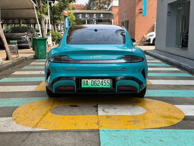 Xiaomi SU7 — Фото автомобиля 11