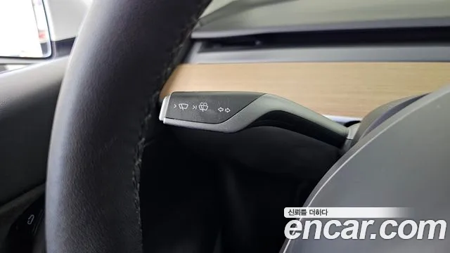 Tesla Model Y — Фото автомобиля 26